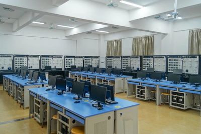 計算機學(xué)院2023年本科招生簡章 聚焦計算機網(wǎng)絡(luò)系統(tǒng)工程服務(wù)